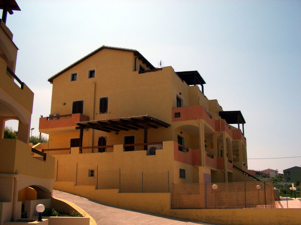 Residence Li Russi กัสเตลซาร์โด ภายนอก รูปภาพ